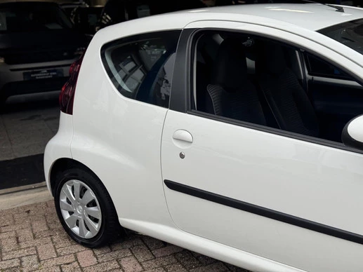 Peugeot 107 - Afbeelding 14 van 30
