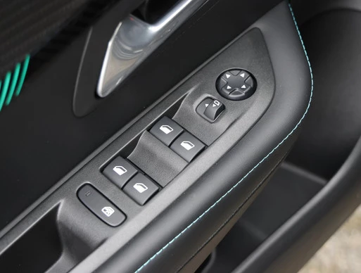 Peugeot e-208 - Afbeelding 23 van 30