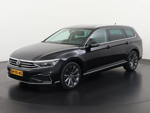 Volkswagen Passat - Afbeelding 1 van 30
