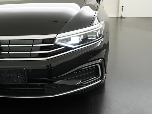 Volkswagen Passat - Afbeelding 24 van 30