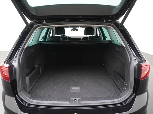 Volkswagen Passat - Afbeelding 28 van 30