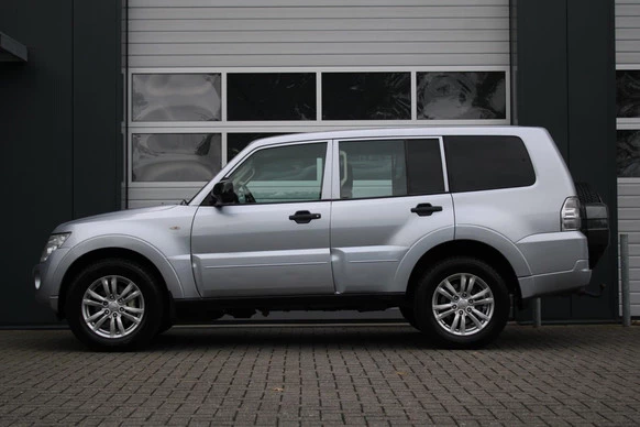 Mitsubishi Pajero - Afbeelding 3 van 30