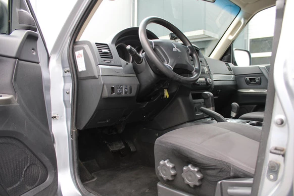 Mitsubishi Pajero - Afbeelding 5 van 30