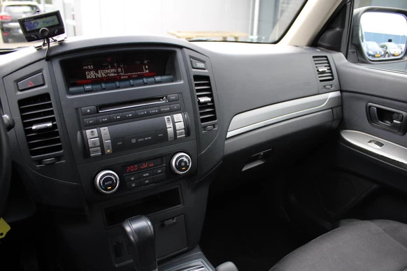 Mitsubishi Pajero - Afbeelding 13 van 30