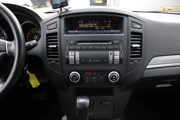 Mitsubishi Pajero - Afbeelding 21 van 30