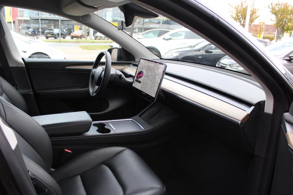 Tesla Model Y - Afbeelding 13 van 25