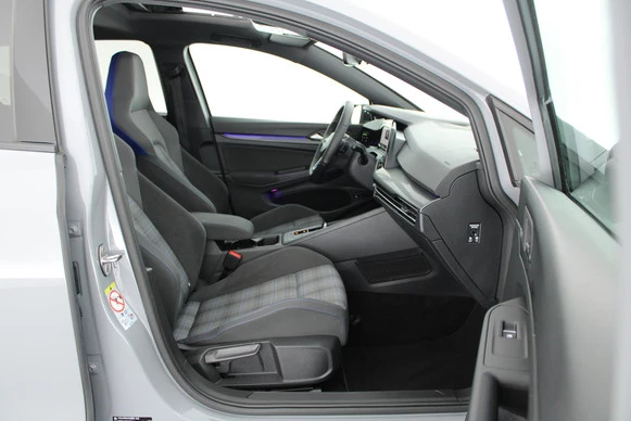 Volkswagen Golf - Afbeelding 13 van 30