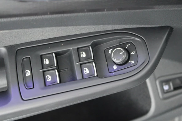 Volkswagen Golf - Afbeelding 14 van 30