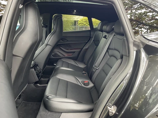 Porsche Taycan - Afbeelding 14 van 30