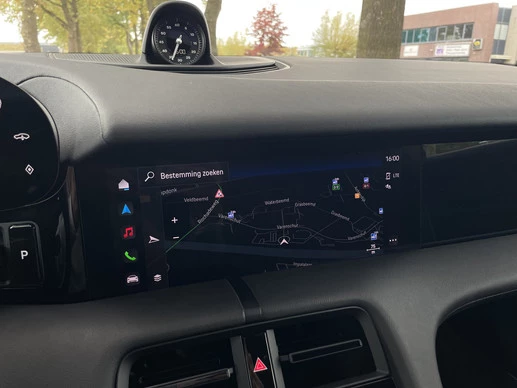 Porsche Taycan - Afbeelding 28 van 30