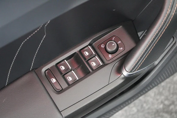 CUPRA Leon Sportstourer - Afbeelding 16 van 30