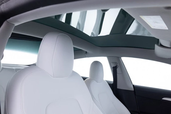 Tesla Model 3 - Afbeelding 6 van 30