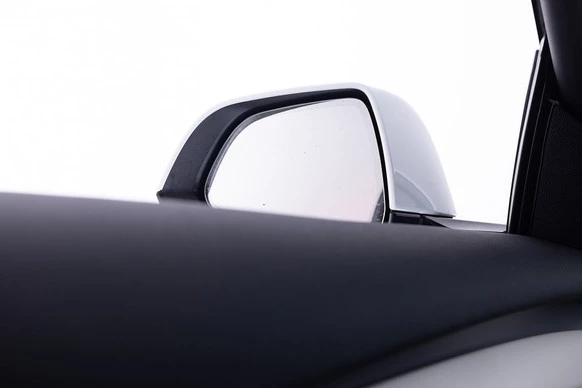 Tesla Model 3 - Afbeelding 19 van 30