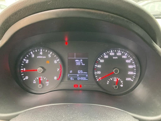 Kia Stonic - Afbeelding 13 van 24