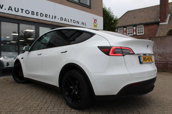 Tesla Model Y - Afbeelding 2 van 11