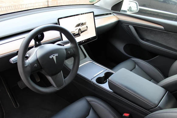 Tesla Model Y - Afbeelding 5 van 11