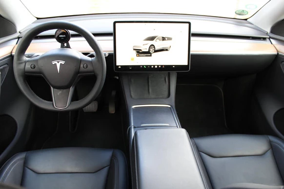 Tesla Model Y - Afbeelding 9 van 11