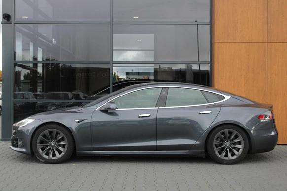 Tesla Model S - Afbeelding 2 van 8