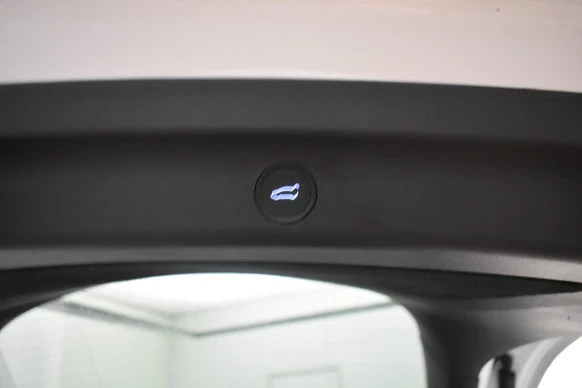 Tesla Model Y - Afbeelding 4 van 30