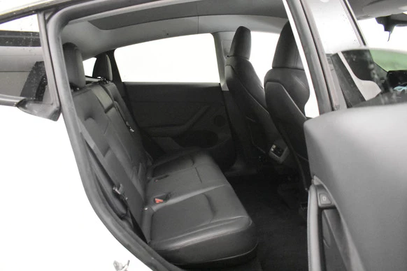 Tesla Model Y - Afbeelding 15 van 30