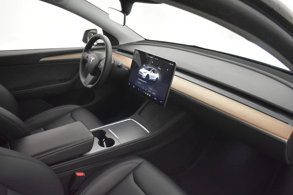 Tesla Model Y - Afbeelding 17 van 30