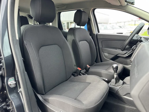 Dacia Duster - Afbeelding 9 van 30