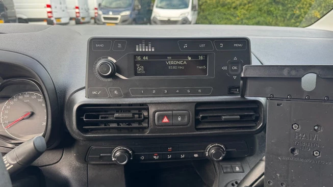 Opel Combo - Afbeelding 22 van 27