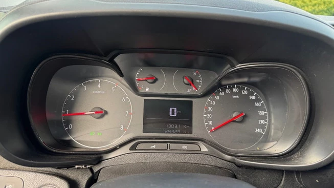 Opel Combo - Afbeelding 23 van 27