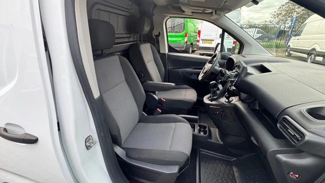 Opel Combo - Afbeelding 7 van 27