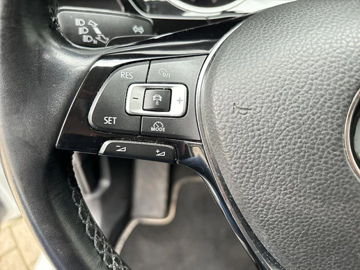 Volkswagen Touran - Afbeelding 8 van 16