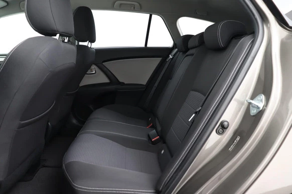 Toyota Avensis - Afbeelding 14 van 30