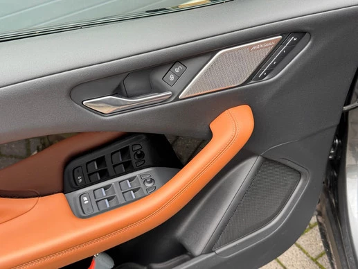 Jaguar I-PACE - Afbeelding 24 van 30