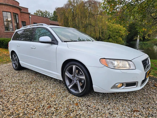 Volvo V70 - Afbeelding 1 van 30