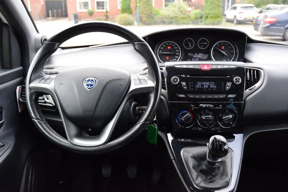 Lancia Ypsilon - Afbeelding 7 van 30