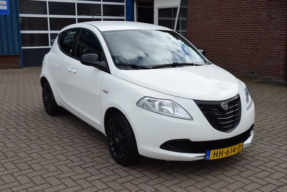 Lancia Ypsilon - Afbeelding 12 van 30