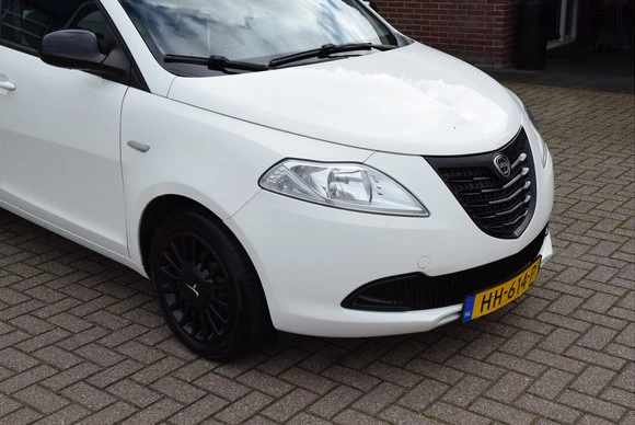 Lancia Ypsilon - Afbeelding 24 van 30