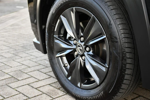 Lexus UX - Afbeelding 17 van 30