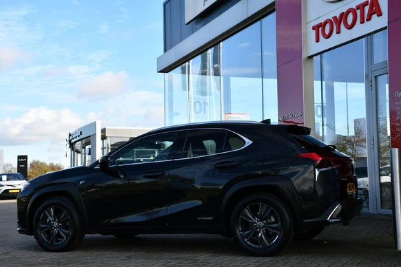 Lexus UX - Afbeelding 7 van 30