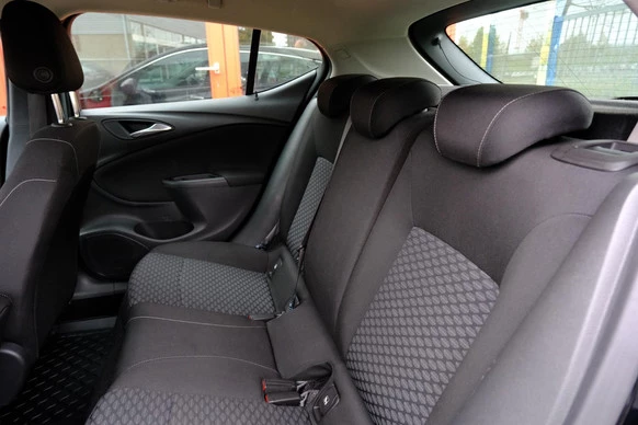 Opel Astra - Afbeelding 24 van 30
