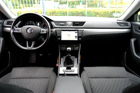 Škoda Superb - Afbeelding 13 van 30