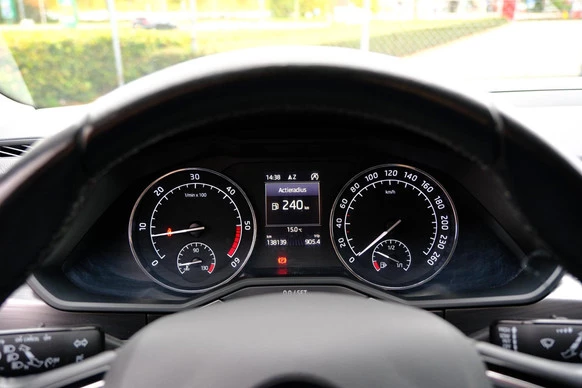 Škoda Superb - Afbeelding 15 van 30