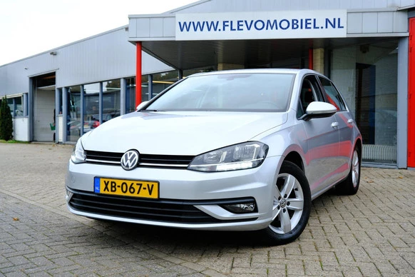 Volkswagen Golf - Afbeelding 1 van 30