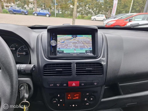 Opel Combo - Afbeelding 14 van 17