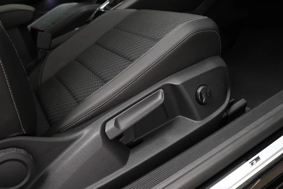 Volkswagen T-Roc - Afbeelding 15 van 30