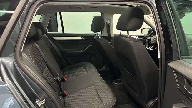 Škoda Rapid - Afbeelding 5 van 30