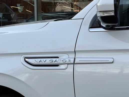 Lincoln Navigator - Afbeelding 7 van 30