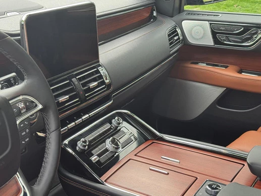 Lincoln Navigator - Afbeelding 12 van 30