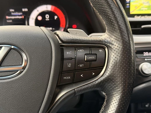 Lexus ES - Afbeelding 28 van 30