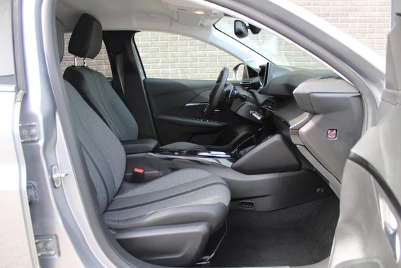 Peugeot 208 - Afbeelding 27 van 30