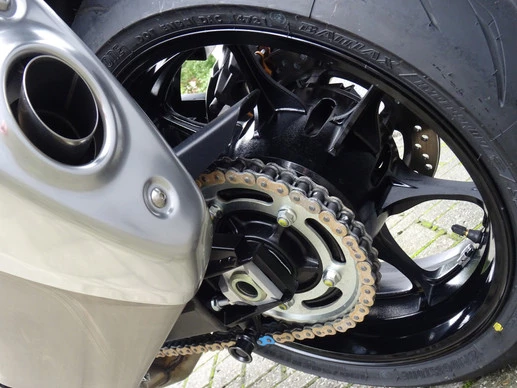 Suzuki GSX - Afbeelding 14 van 16